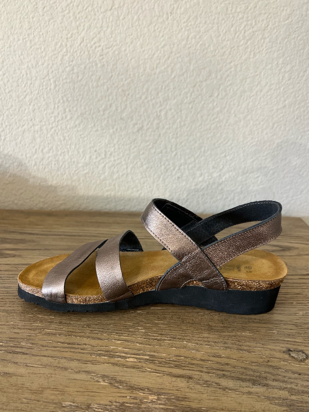 Naot Kayla sandal radiant copper leather sz 9-9.5 EU 40 comfort walking casual - Picture 3 of 12